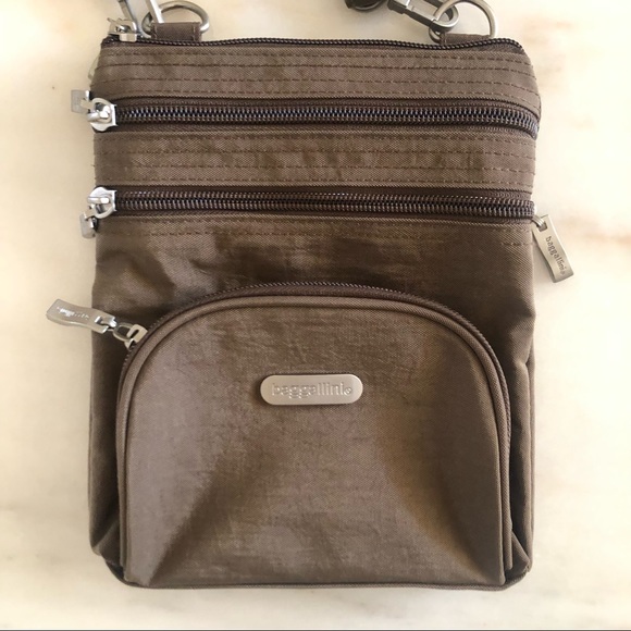 NWOT BAGGALLINI Women's Brown Nylon Crossbody Travel Bag Purse Handbag - Picture 2 of 7